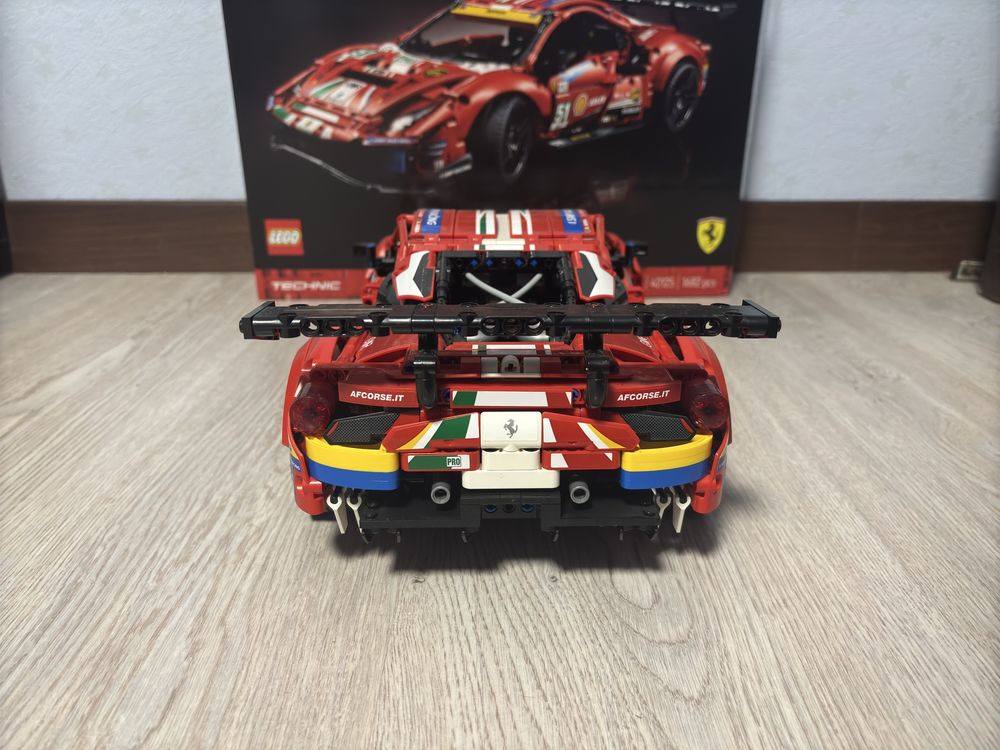 Lego Technic Ferrari 488GTE [42125]