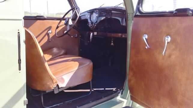 Clássico Ford do ano de 1949 vend troc p carro ou mota c ou sem acerto