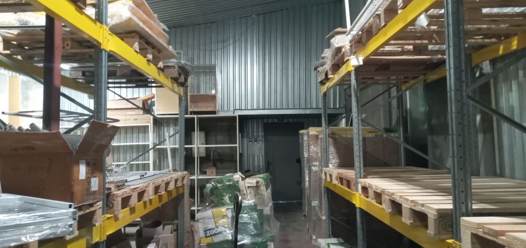 Сдам Базу Склады 500кв.+Офисные помещения 200кв.м. ул.Зачиняева.