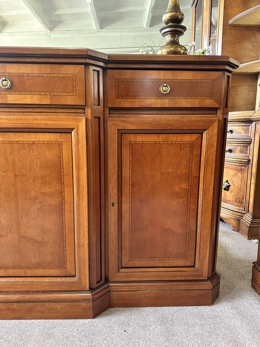 Elegancka komoda w angielskim stylu :)