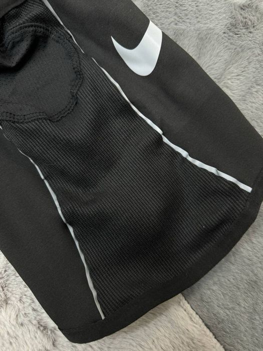 Nike Snood.