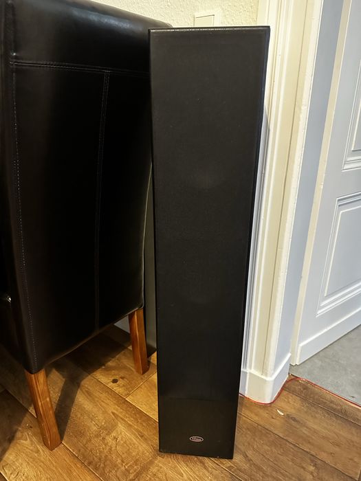 Kolumny  Prism Vienna Grand