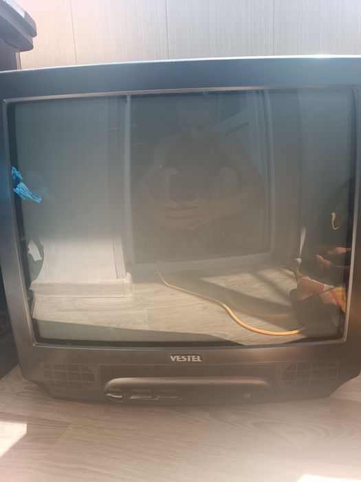 Кольоровий телевізор Vestel 2186