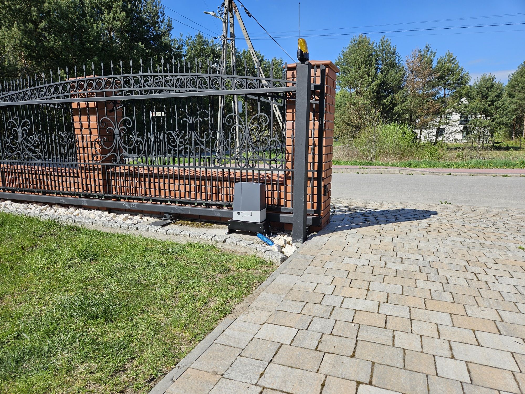 Montaż napędów do bram wjazdowych Nice Came Bft Faac itp