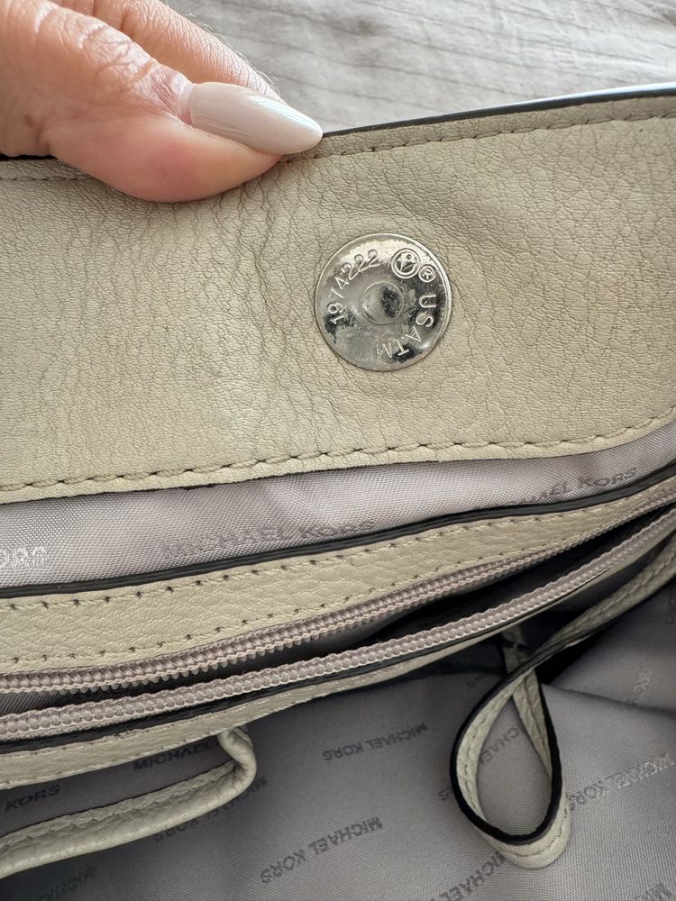 Mala Michael Kors Pele em muito bom estado