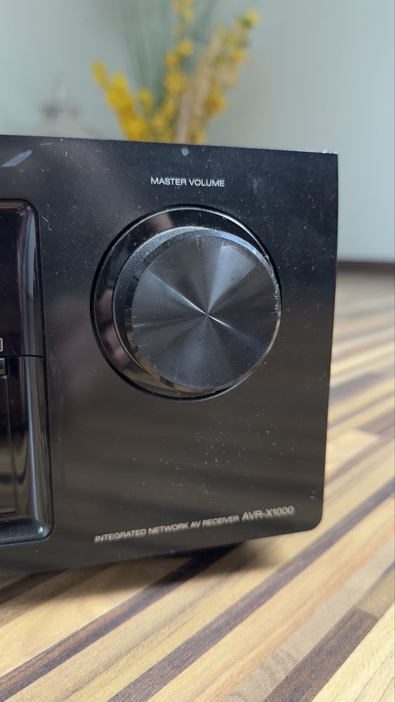 Amplituner Denon AVR X1000
