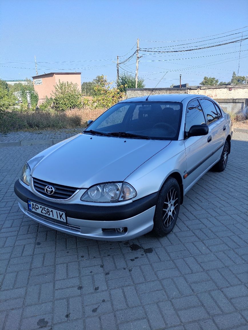 Toyota avensis T22