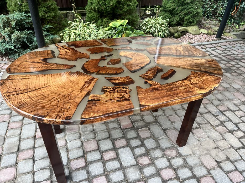 Продам стіл дуб з ебокситною смолою