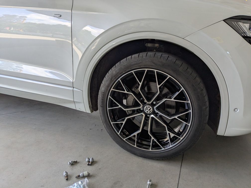 Volkswagen Touareg II_ диски R21_ 5x112