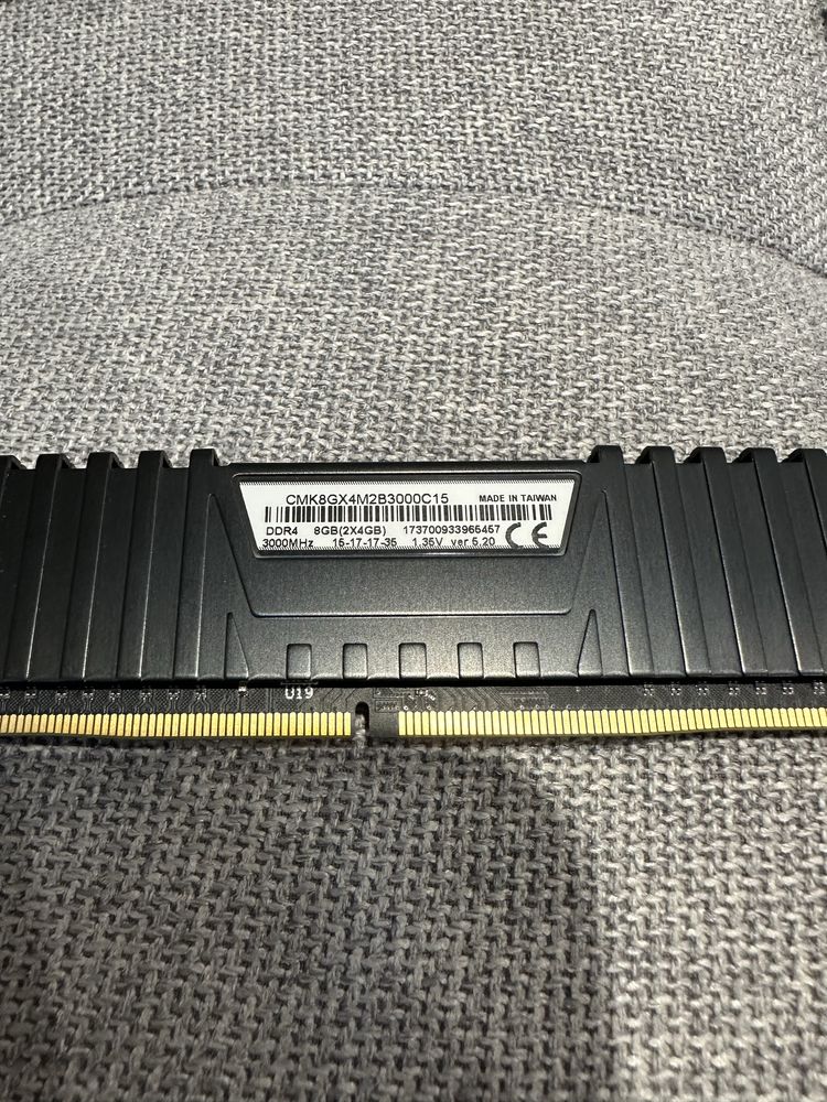 Ram 16gb (4x 4gb) 3000mhz corsair vengeance ddr4