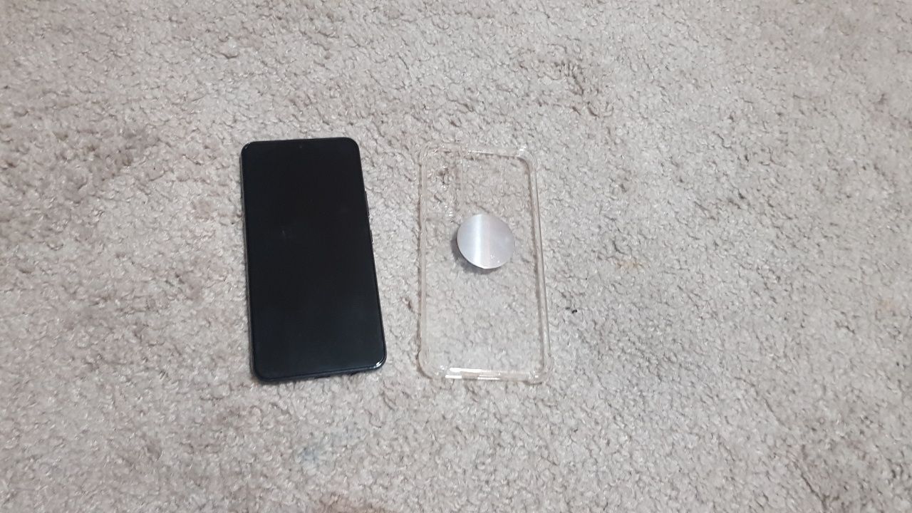 Sprzedam Samsung S22 w bdb stanie