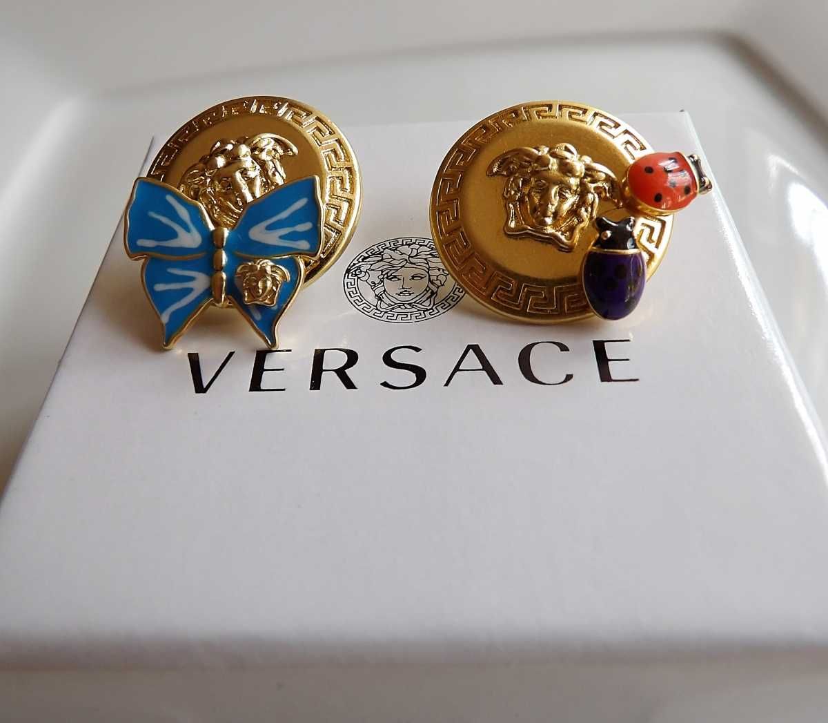Versace Dua Lipa kolczyki mosiężne motyle, biedronki