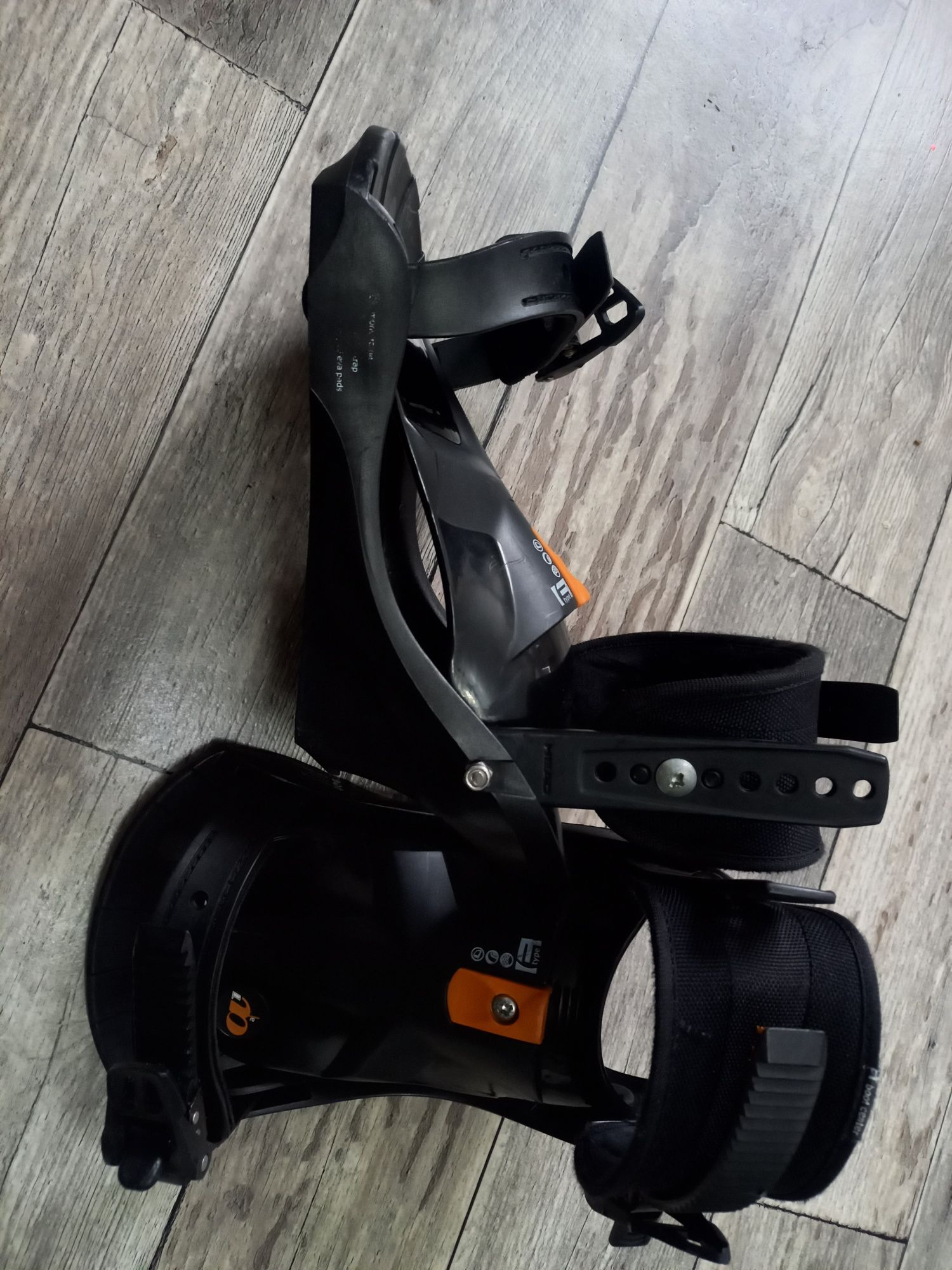 Wiazania snowboard