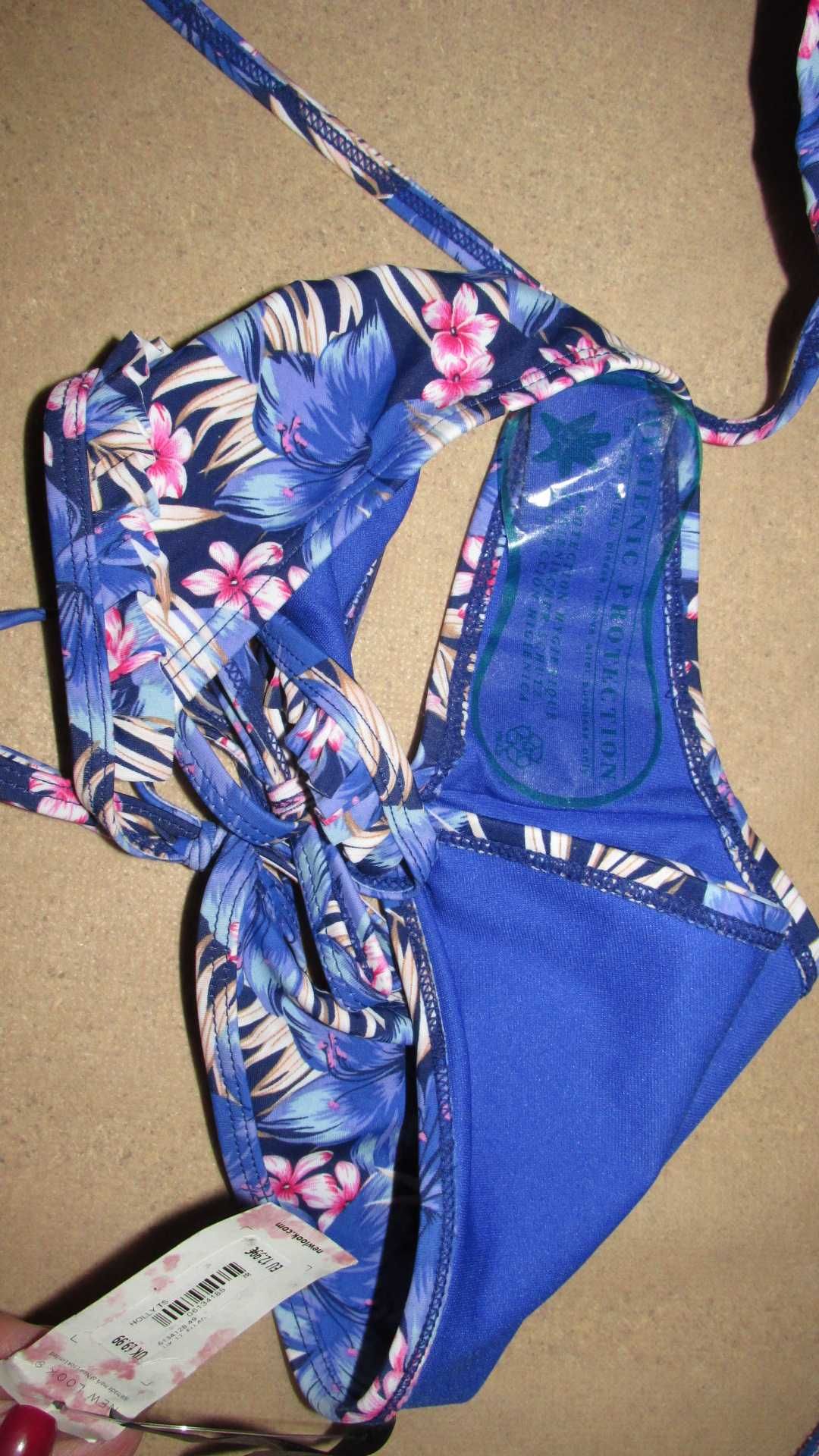 Продам НОВЫЙ купальник NEW LOOK, размер 14