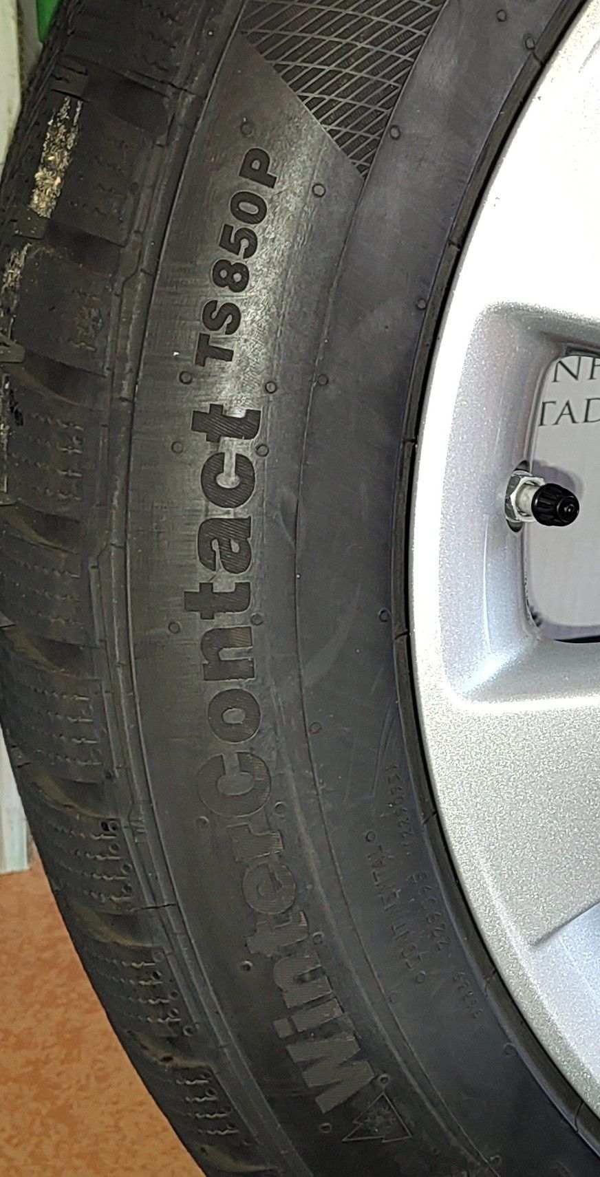 Jantes 18 com pneus novos+1 suplente  furacao opel cascada