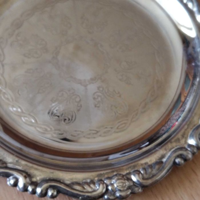 Блюдця посріблені silver plated.3 блюдця.