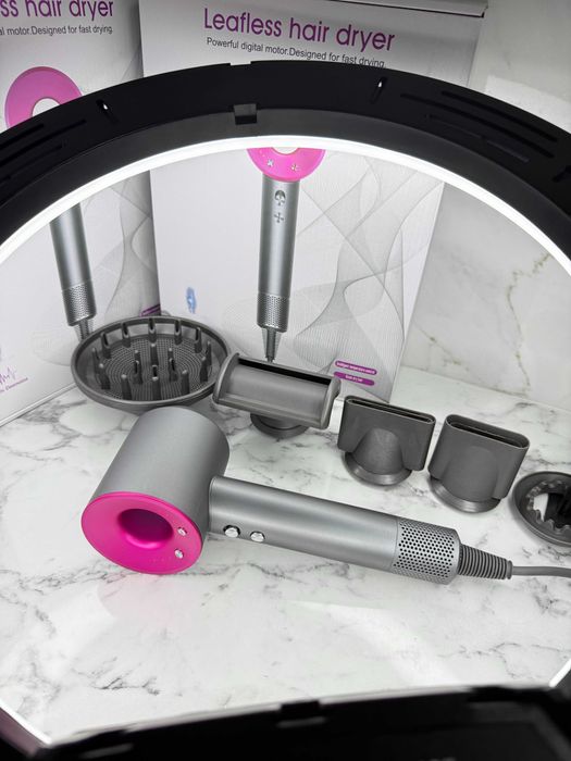 Фен-стайлер  1600 — потужність без шкоди для волосся