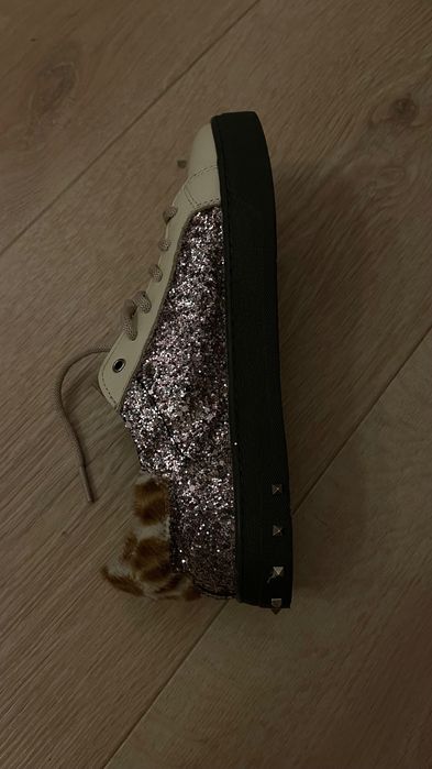 Кеди a nuhina нові ,не одягалися