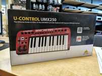 Keyboard Behringer UMX250 Klawiatura sterująca