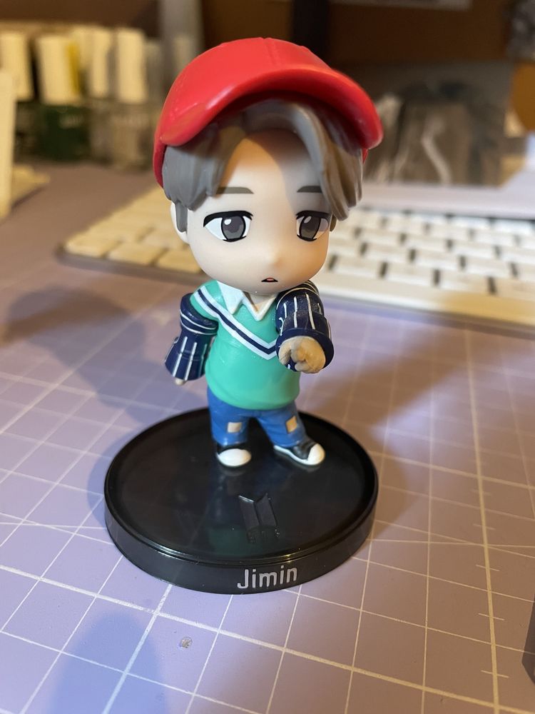 BTS tiny tan figures oficiais