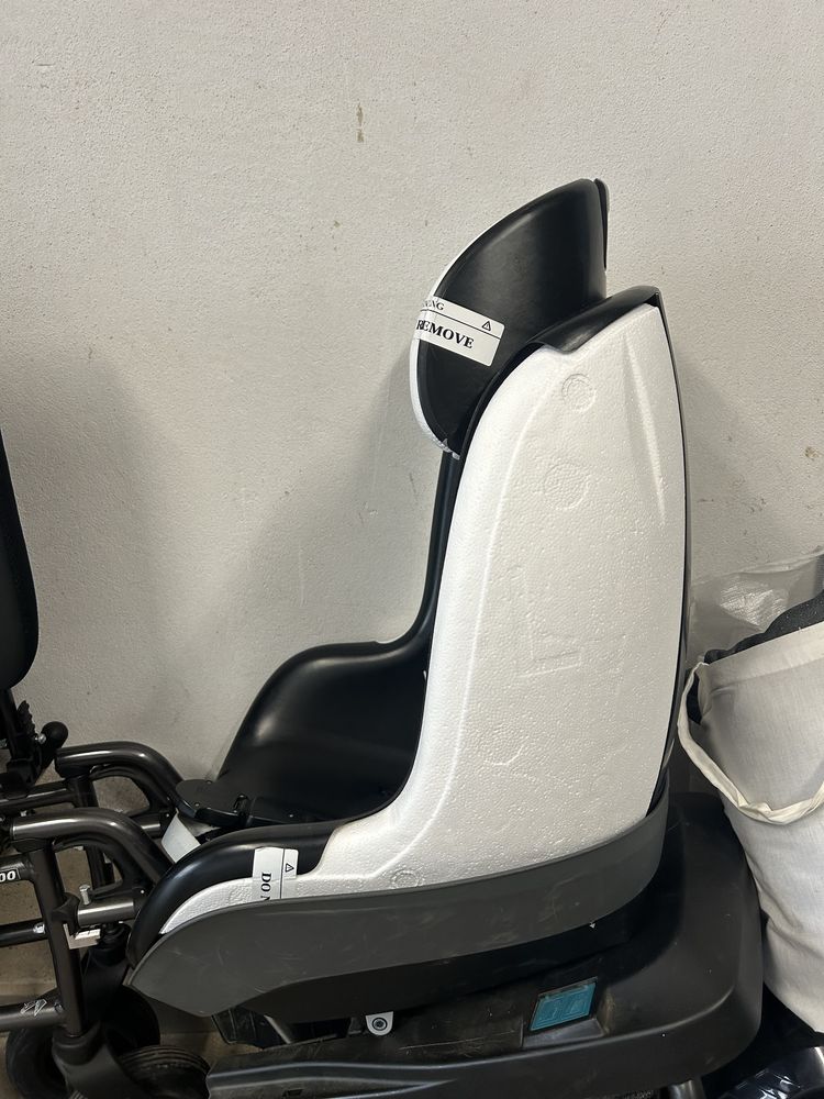 Maxi Cosi Pearl Pro i-Size Sparkling Grey plus baza FamilyFix One
