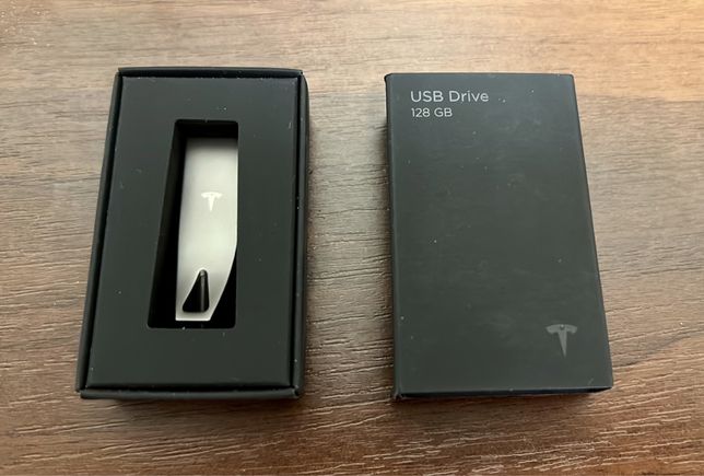 Новая USB Flash Drive 128GB Флешка Tesla