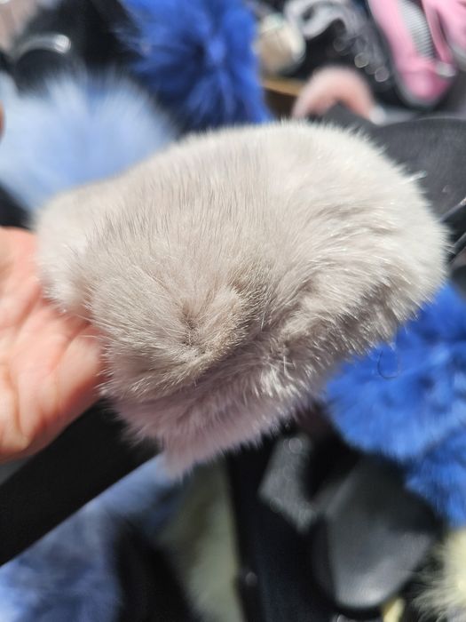 Wyprzedaz z 320zl Klapki futro naturalne jenot norka