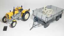 Ursus C-330 model z przyczepą Deagostini w skali 1:8 premium pług