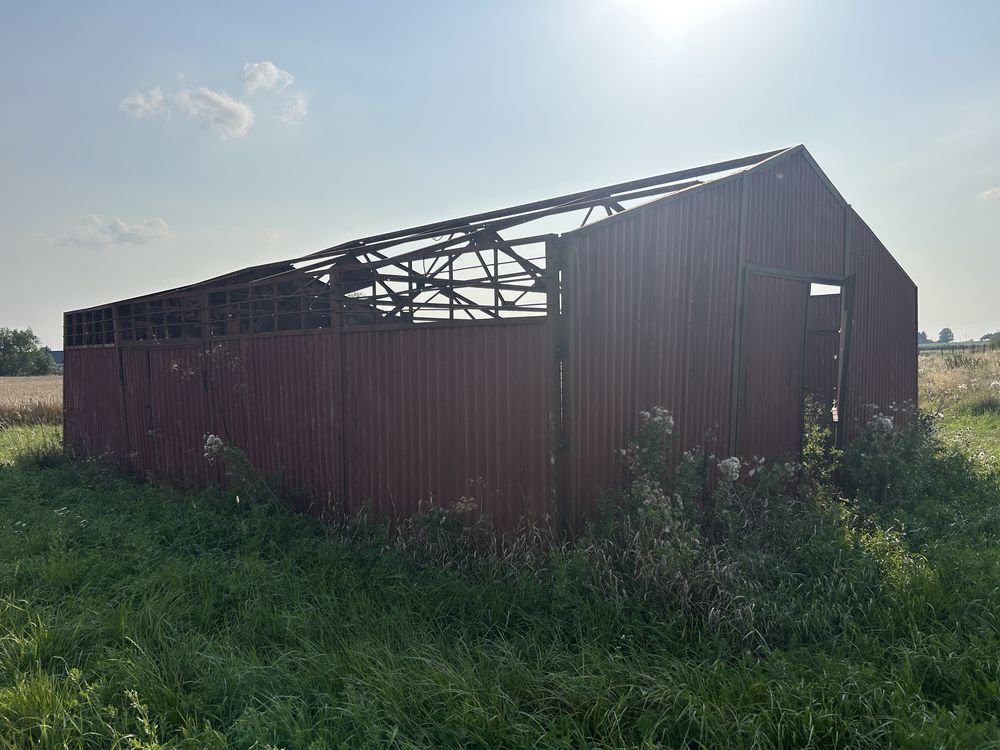 Garaż blaszany 9,5 m x 7 m