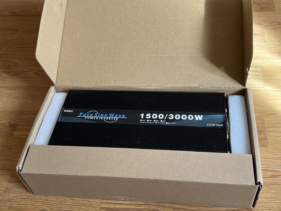 Зарядная станция  емкостью 880ватт инвертор 2000 ватт