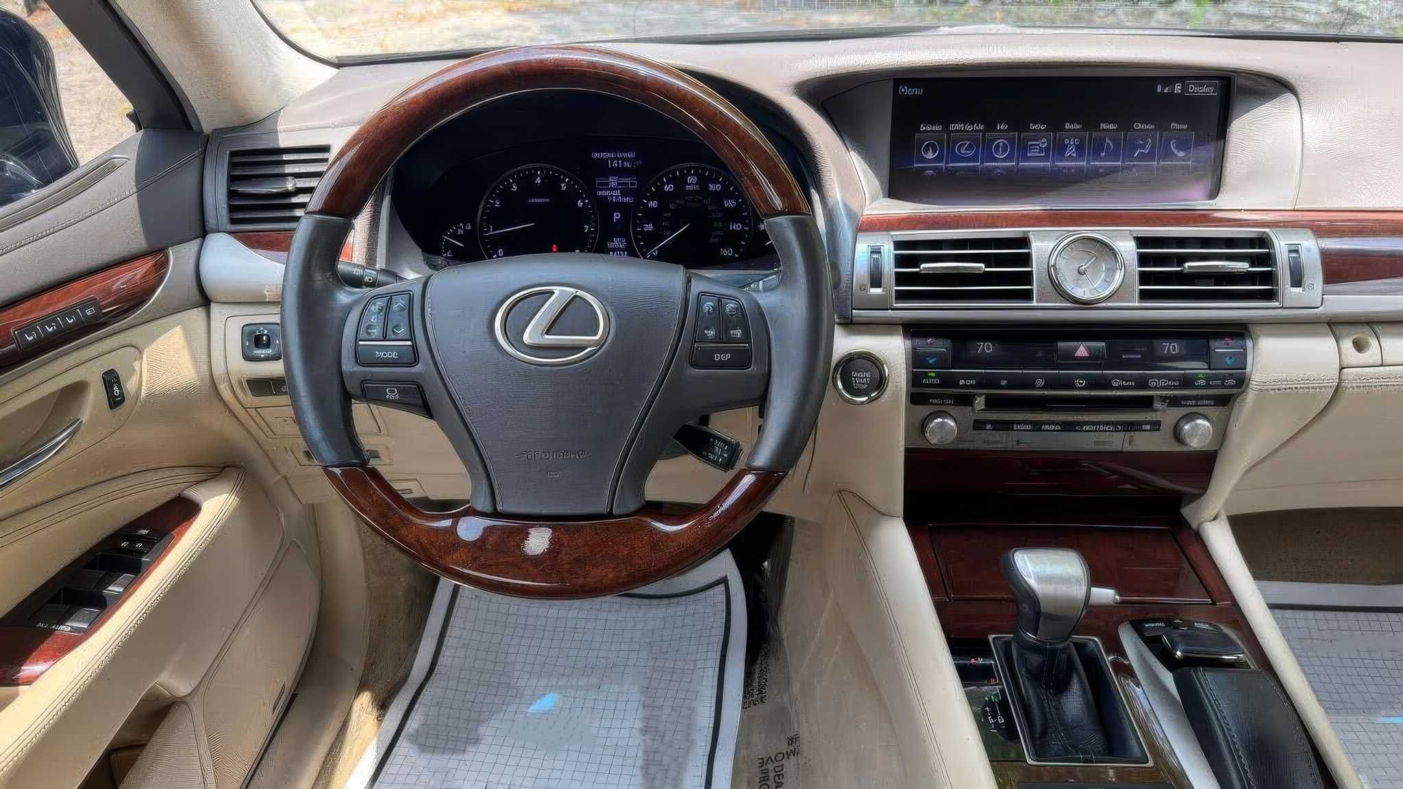 2015 Lexus LS 460
