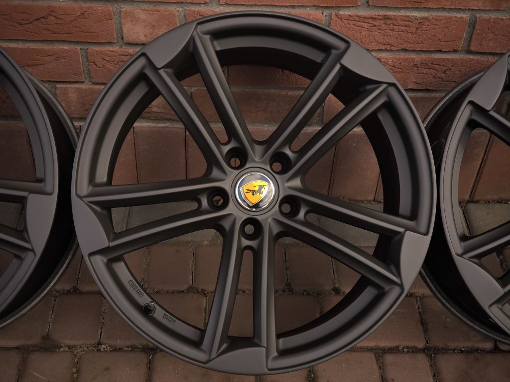 →Felgi Wheelworld WH27 19x8,5 5x112 ET35 motec keskin Japan racing