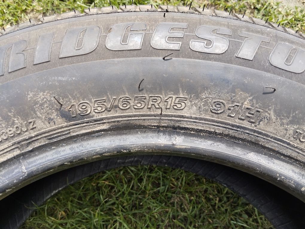 Opona Bridgestone 195/65R15 91H B390 zapas