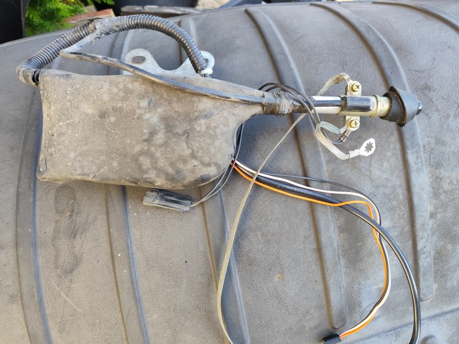 Chevrolet Corvette C5 cabrio / Z06 oryginalna antena elektryczna