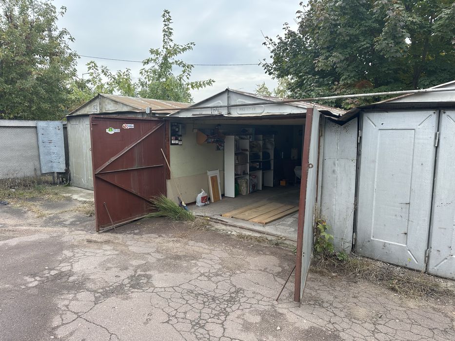 Продам гараж Богатирська 22. ГК «Славутич»