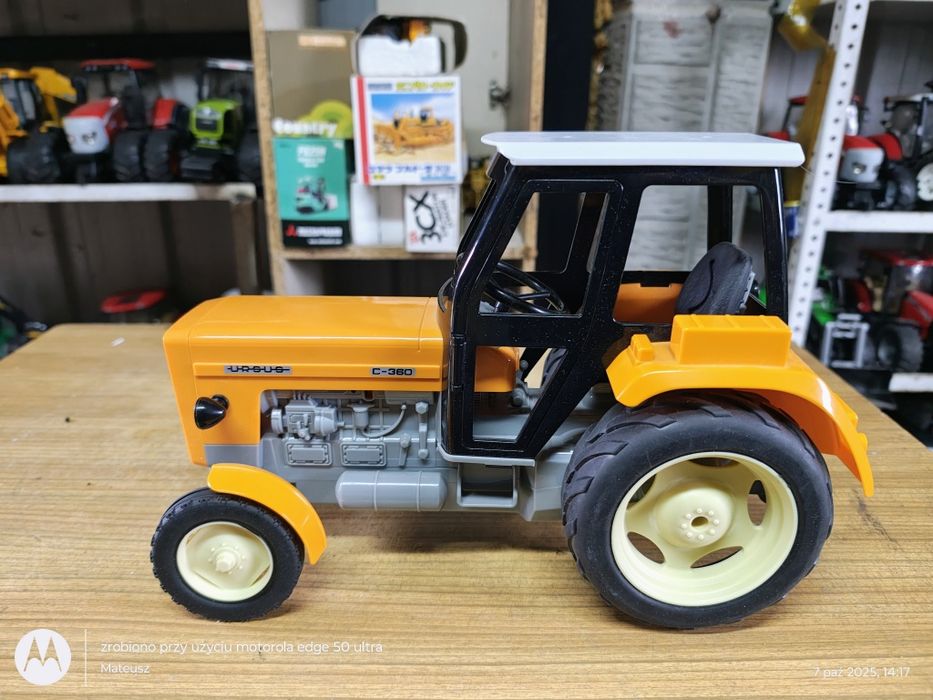 Traktor ursus zabawka