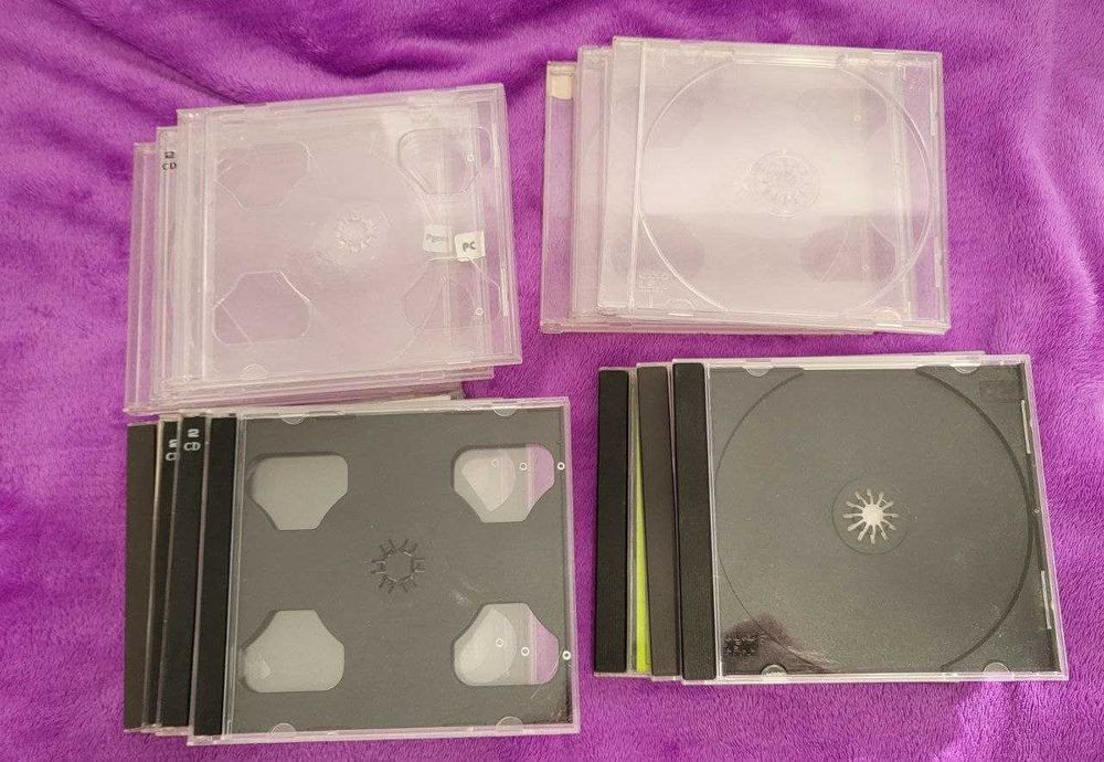 Продаю пустые коробочки для CD-дисков