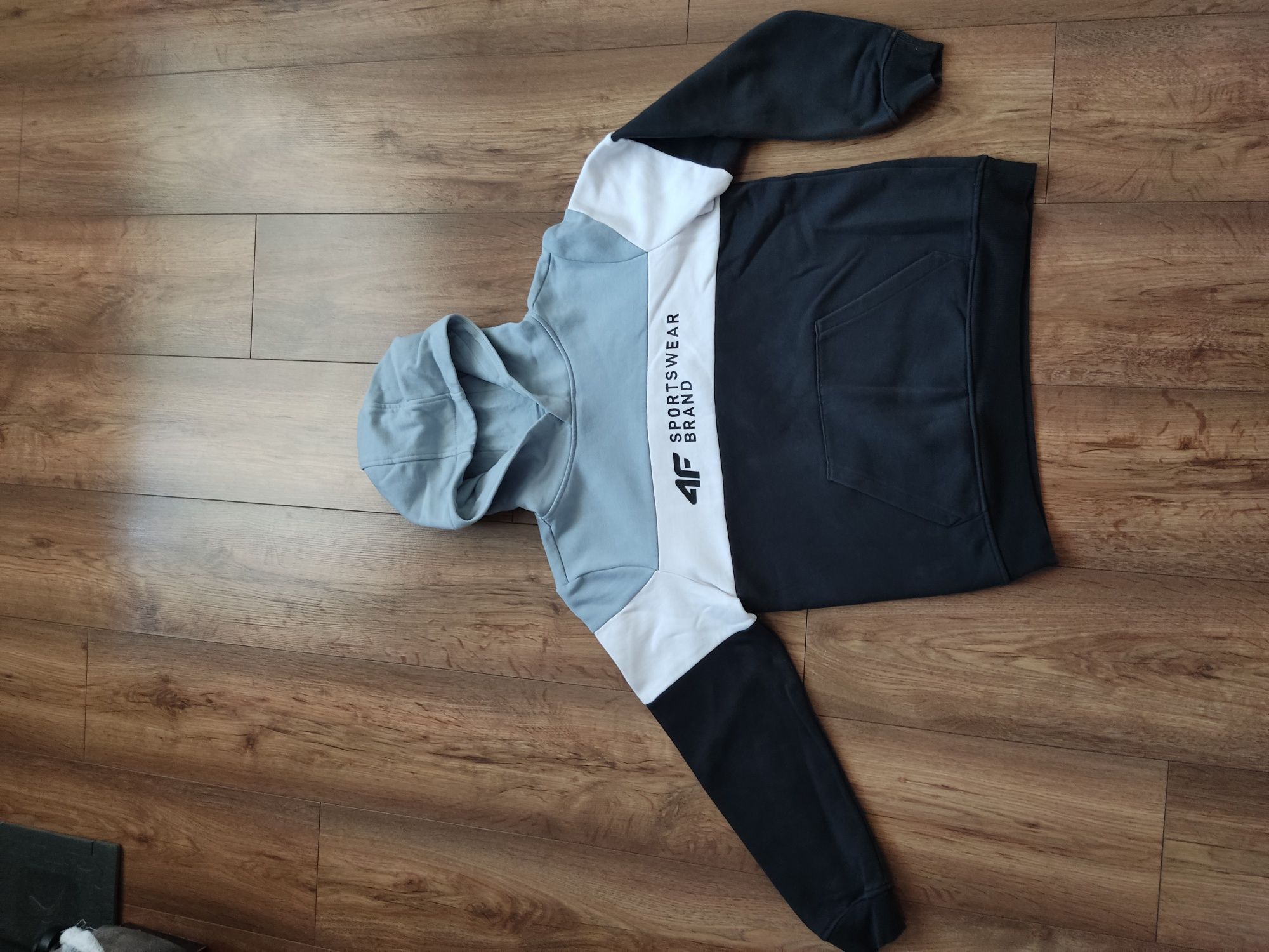 Bluzy 4F kangurki 3szt
