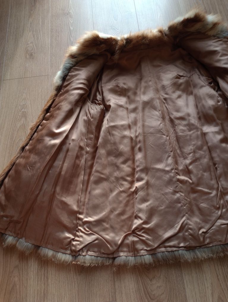 Futro naturalne z lisa rudego z łapkami krótkie grube vintage