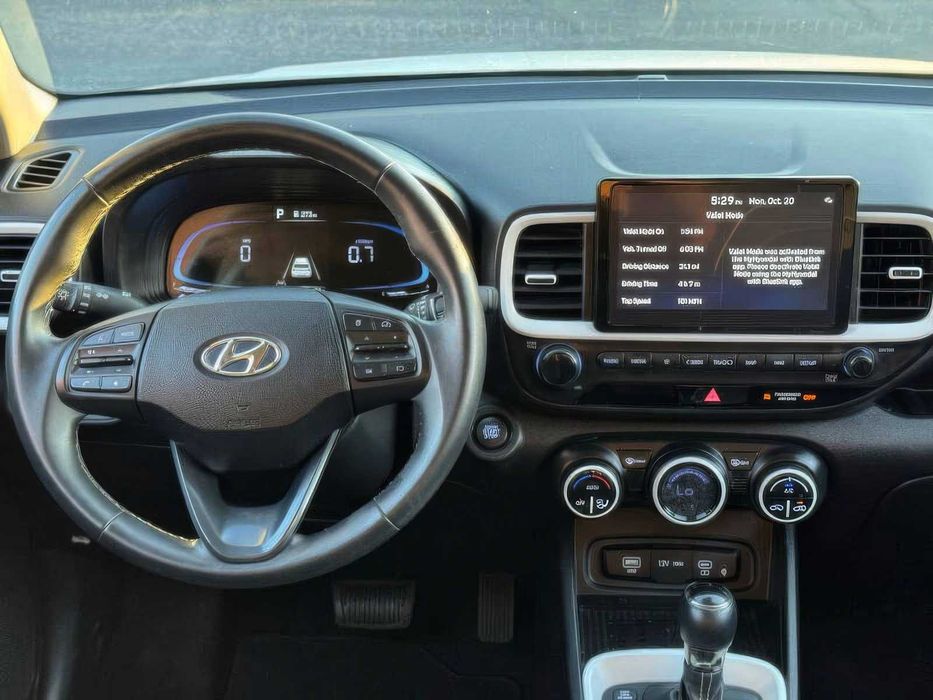 Hyundai Venue Limited      2024