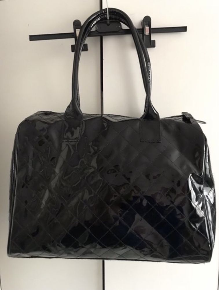 Torebka lakierowana shopper kuferek