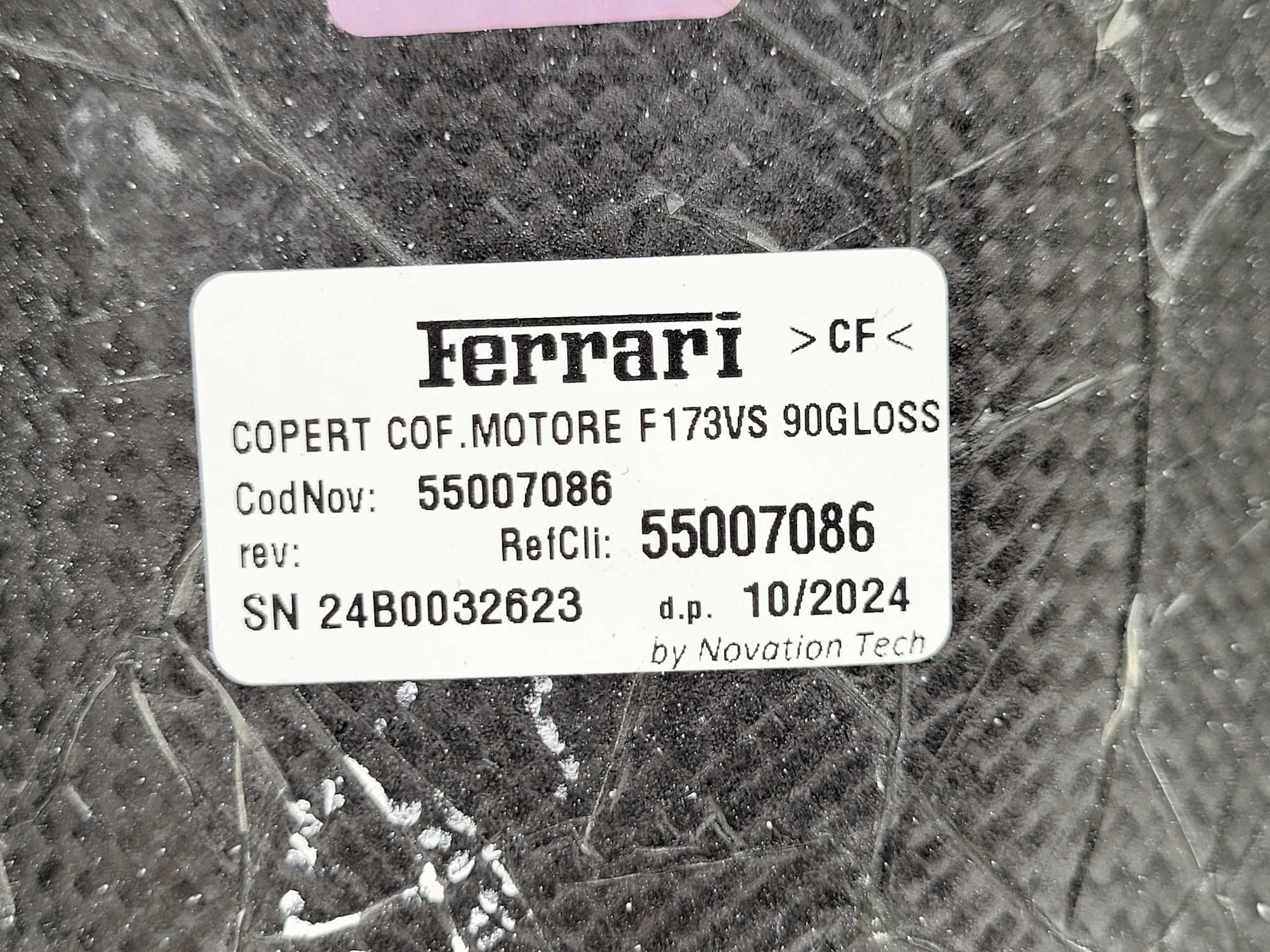 Ferrari SF90 XX - osłona płyta nakładka silnika klapy cover CARBON