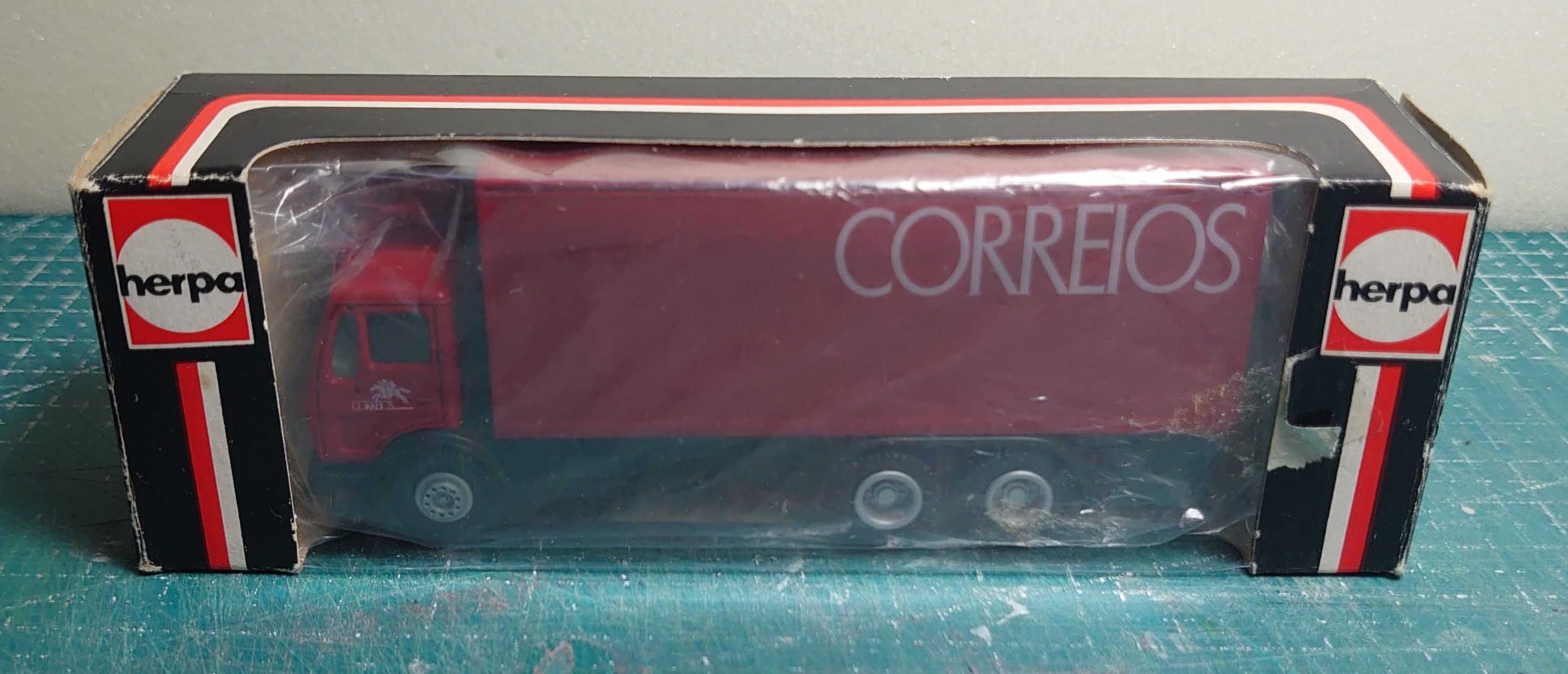 Camião Mercedes Correios de Portugal