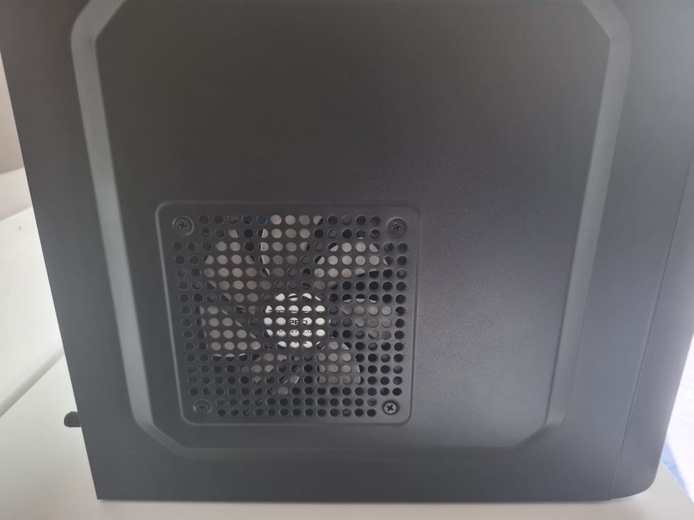 Comuptador de trabalho/gaming ASUS com Windows 11 Pro