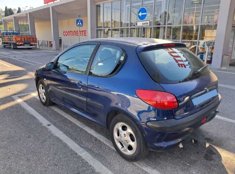 Peugeot 206 pronta à usar