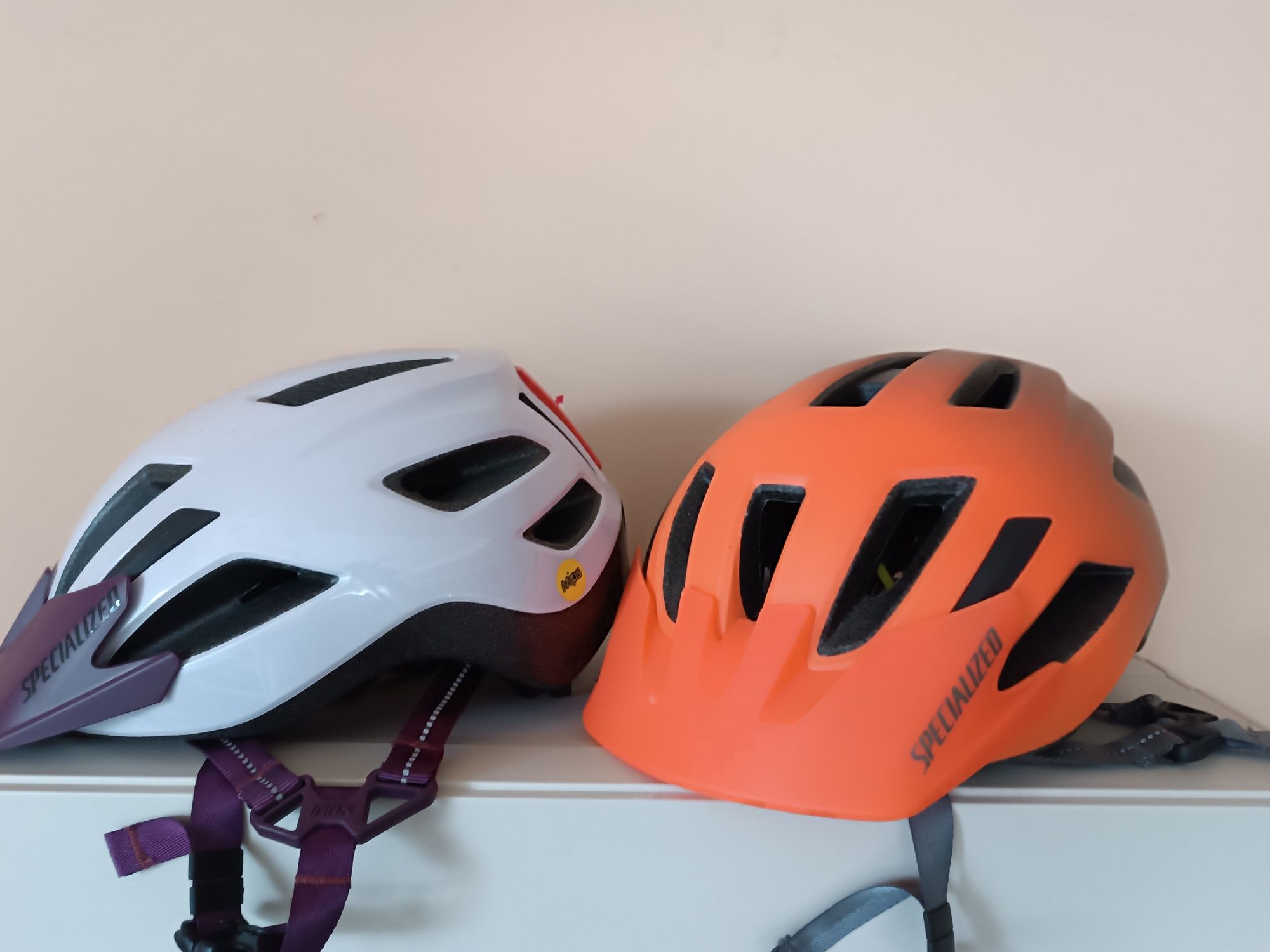 Nowe kaski Specialized Shuffle LED MIPS