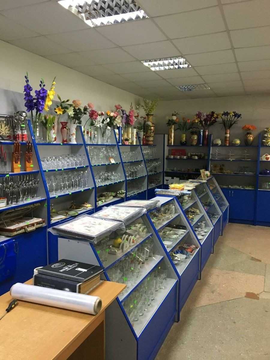 Сдам в оренду комерцiйне примiщення(магазин)в м.Мена,площа 635 кв.м