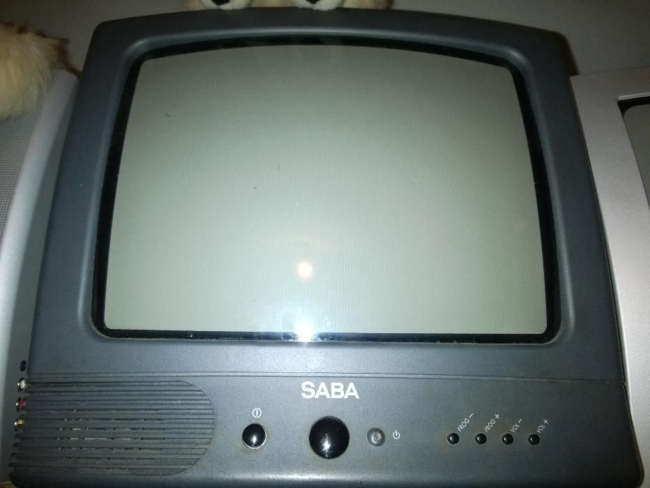 TV pequeno de 27 cm de ecra