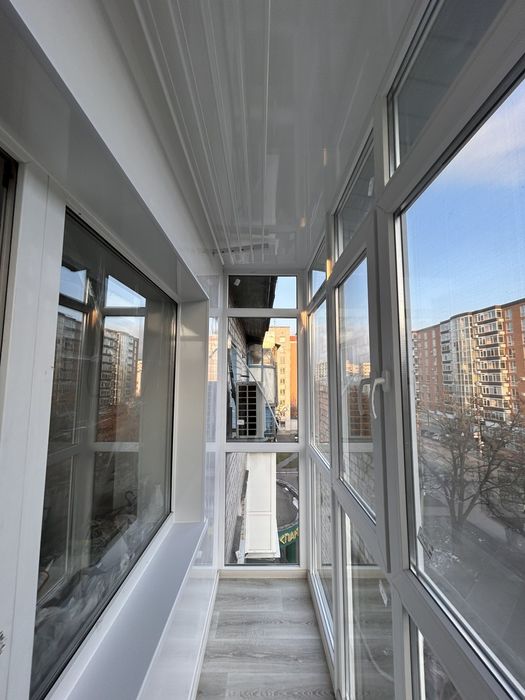 Металопластикові вікна, балкони під ключ в Горішніх Плавнях