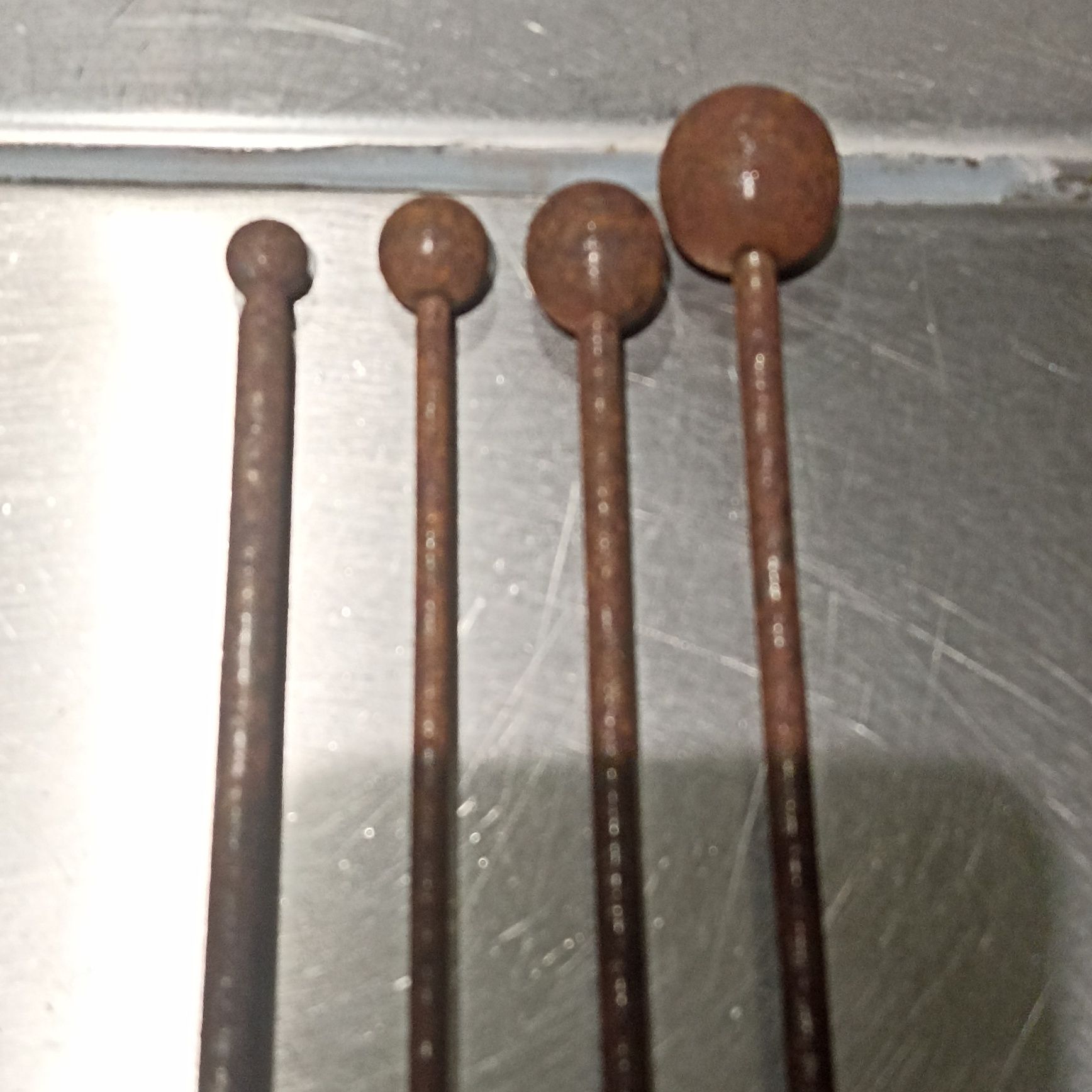 Conjunto de várias ferramentas antigas